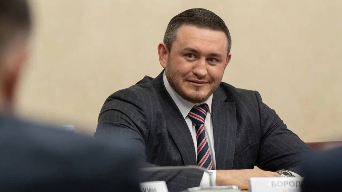 Глава ФПБК Бородин заявил, что Пугачева пыталась его убить