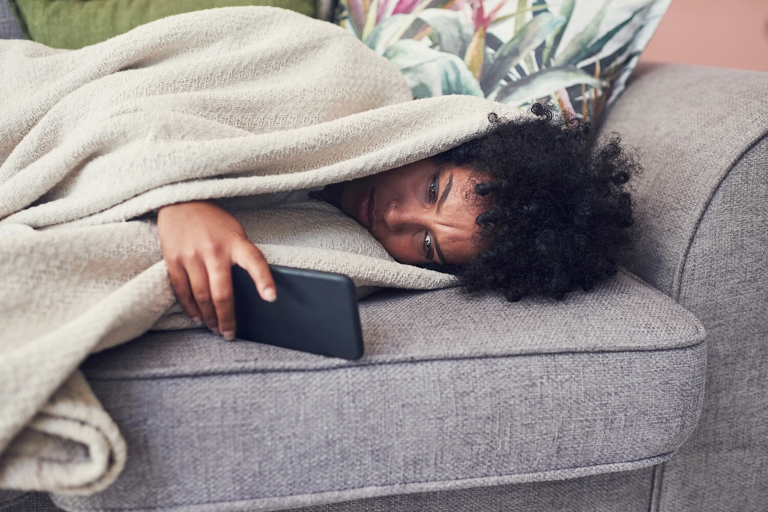 Исследование Дэвида Клюэтт и Эрин Морроу о влиянии эмоций на память в CABN-0