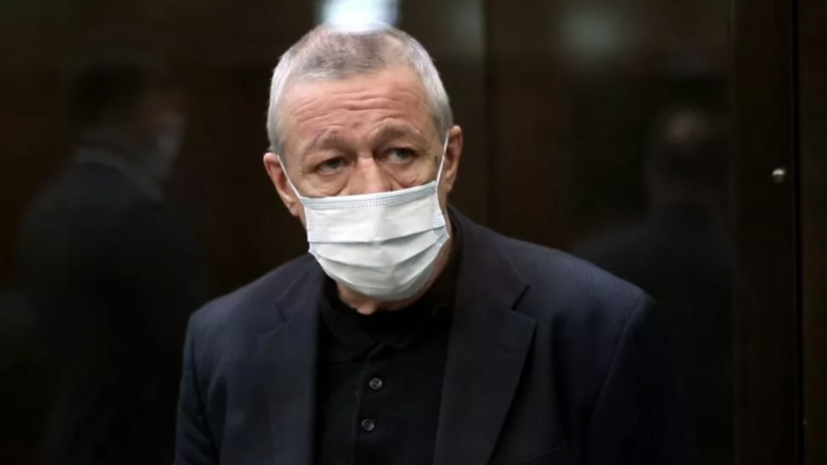 SHOT: Михаил Ефремов стал голосом утренней зарядки для заключённых в ИК