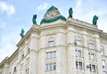 Реставрация скульптур Дома геологов на Смоленской набережной началась в Москве restavracziya skulptur doma geologov na smolenskoj naberezhnoj nachalas v moskve-ekbonline-ru-174259524300-0