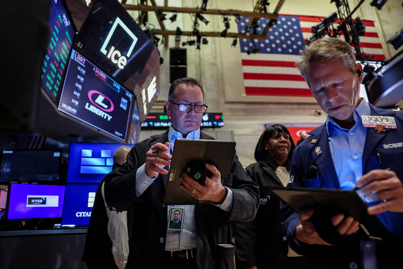 Розничные инвесторы США активно вкладывают в акции вопреки политическим рискам Дональда Трамп-0