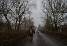 Сергей Наев объявляет отвод ВСУ под Великой Новоселкой на фоне конфликта с Зеленским sergej naev obyavlyaet otvod vsu pod velikoj novoselkoj na fone konflikta s zelenskim-ekbonline-ru-174229204300-0