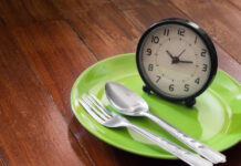 Советы диетолога Натальи Лазуренко о влиянии долгого голодания на организм sovety dietologa natali lazurenko o vliyanii dolgogo golodaniya na organizm-ekbonline-ru-174200843000-0