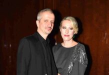 Творчество Константина Богомолова продолжает вызывать яркие дискуссии tvorchestvo konstantina bogomolova prodolzhaet vyzyvat yarkie diskussii-ekbonline-ru-174130741900-0