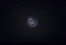 udivitelnaya svetyashhayasya spiral nad rossiej posle zapuska 9 s 69-ekbonline-ru-174288844800-0