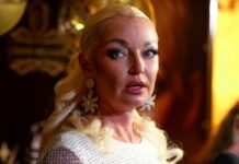 Анастасия Волочкова и Ляйсан Утяшева удивили поклонников дуэтом на кухне Павла Воли anastasiya volochkova i lyajsan utyasheva udivili poklonnikov duetom na kuhne pavla voli-ekbonline-ru-174359243200-0