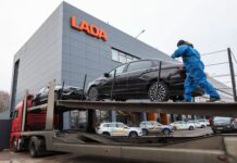 АвтоВАЗ укрепляет позиции Lada за счет рекордной локализации и цифровых инноваций avtovaz ukreplyaet poziczii za schet rekordnoj lokalizaczii i czifrovyh innovaczij-ekbonline-ru-174358077500-0