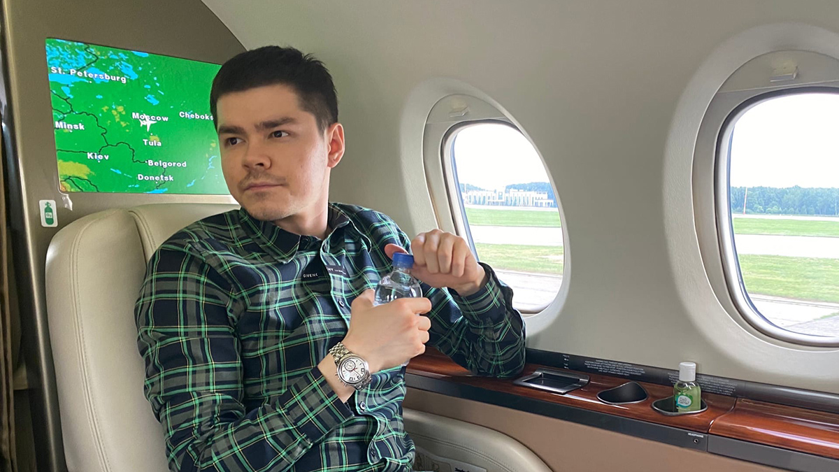 Блогер Аяз Шабутдинов признал вину по делу о мошенничестве