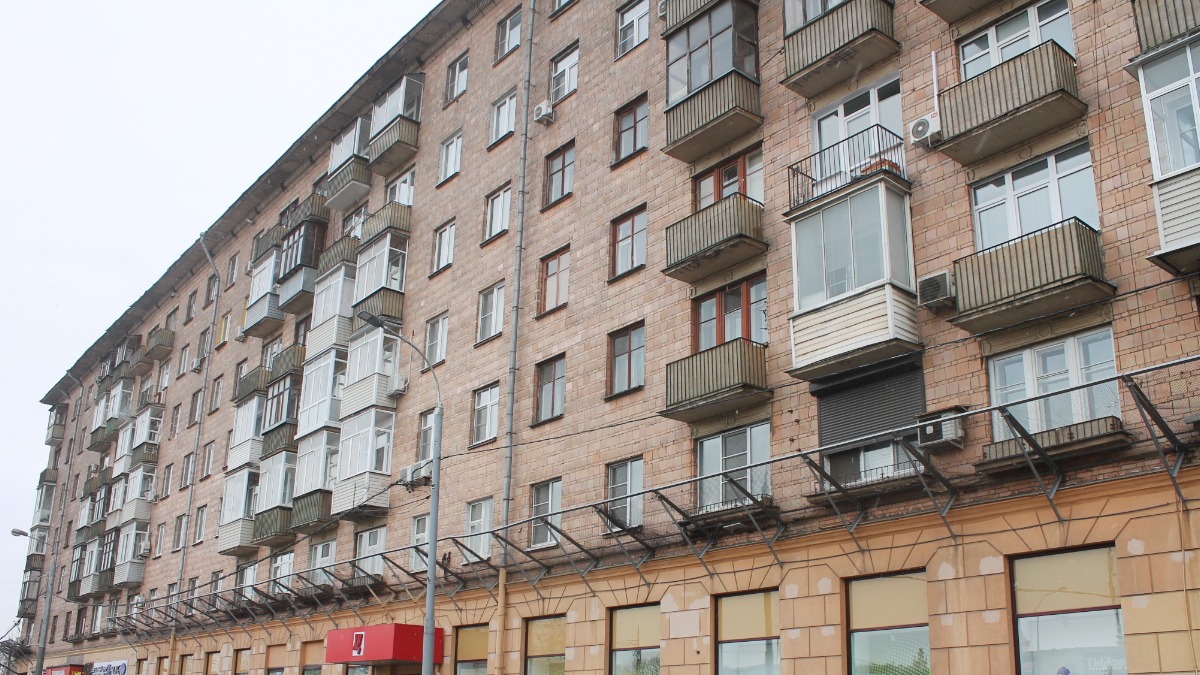 В кирпичной многоэтажке на Ломоносовском проспекте пройдет комплексный капитальный ремонт