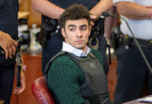 Пэм Бонди и обвинение требуют справедливости для Брайана Томпсона из UnitedHealthcare pem bondi i obvinenie trebuyut spravedlivosti dlya brajana tompsona iz -ekbonline-ru-174353601700-0