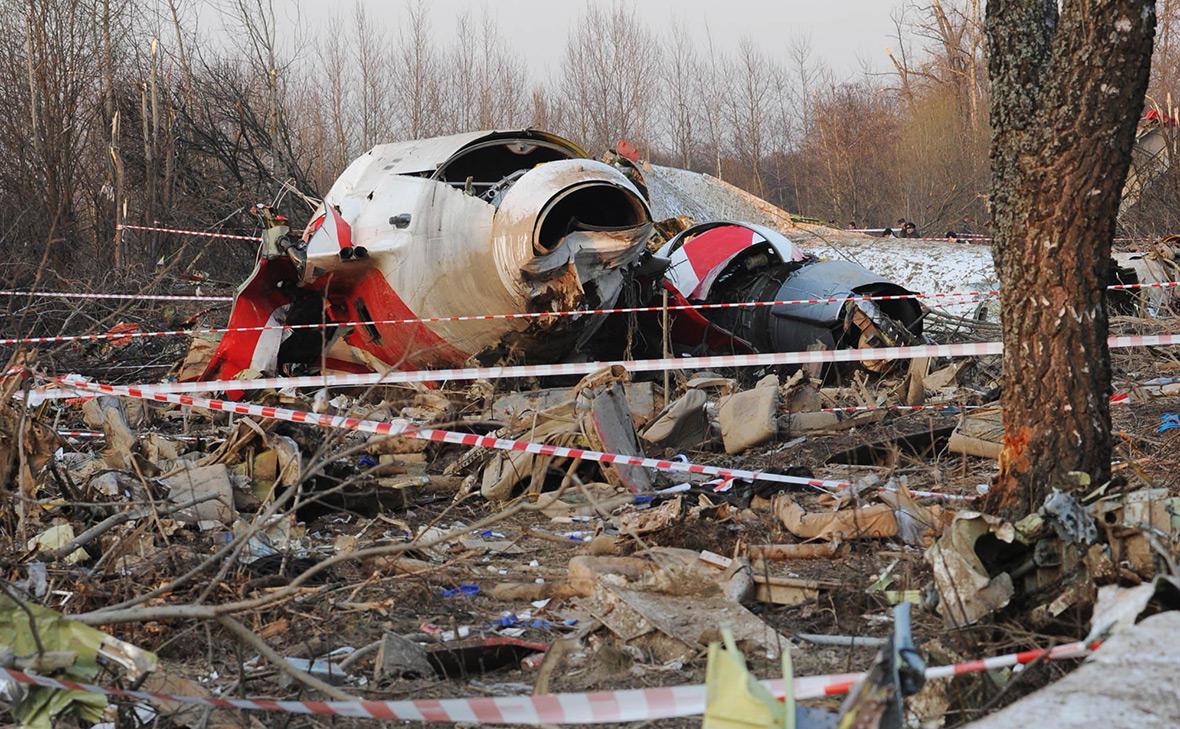Обломки самолета Ту-154, упавшего в районе Смоленска, 2010 год (Максим Шеметов / ТАСС)