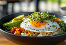 risovaya lapsha za 10 minut appetitnyj boul s yajczom i aromatnym sousom-ekbonline-ru-174420615700-0