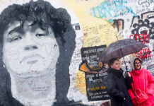 Роман Яковлев нашел гармонию между памятью Виктора Цоя и наследием Паши Техника Осенняя погода в Москве