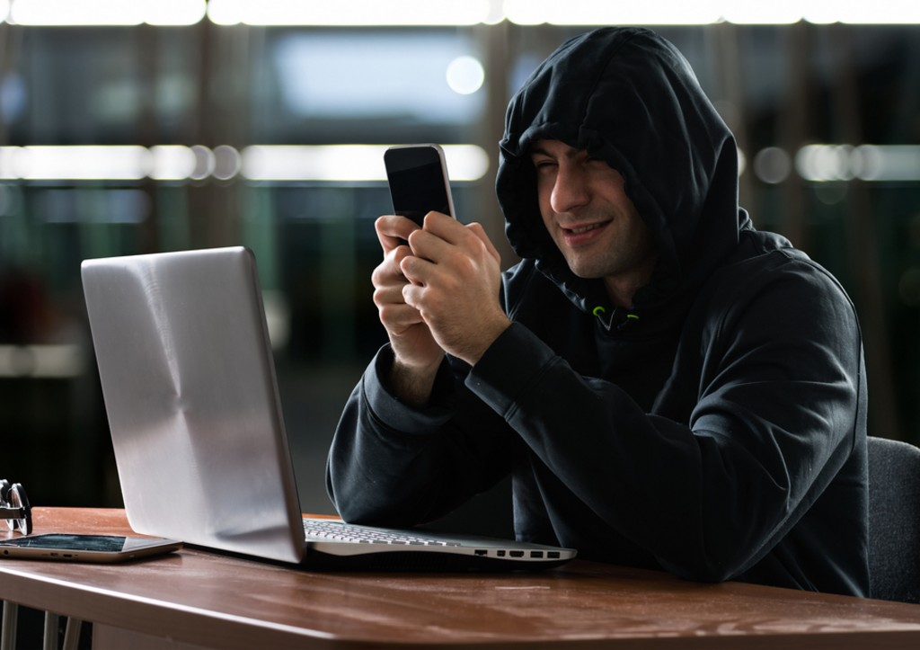 Мошенники создают цифровых клонов россиян