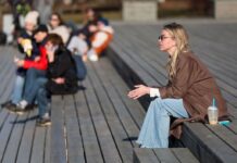 Солнечные дни и теплый ветер Погода Москвы и Санкт-Петербурга в начале мая 2025 solnechnye dni i teplyj veter pogoda moskvy i sanktpeterburga v nachale maya 2025-ekbonline-ru-174455991400-0