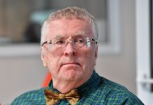 Успех Владимира Жириновского и его пророчества о ЕС раскрыты Василием Власовым uspeh vladimira zhirinovskogo i ego prorochestva o es raskryty vasiliem vlasovym-ekbonline-ru-174388363400-0