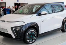 В Москве прошёл первый тест-драйв нового электромобиля «Атом» от «Кама» Электромобиль Атом