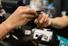 ВТБ раскрыл эффективные меры защиты от мошенничества с банковскими картами vtb raskryl effektivnye mery zashhity ot moshennichestva s bankovskimi kartami-ekbonline-ru-174435860900-0