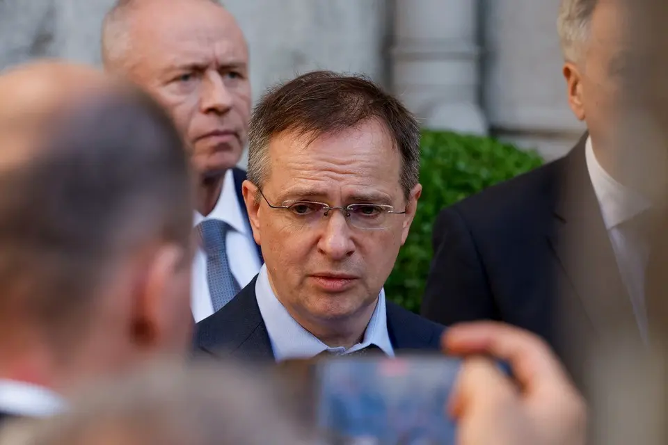 Глава российской делегации на переговорах с Украиной Владимир Мединский заявил, что удовлетворен итогами первого раунда переговоров.