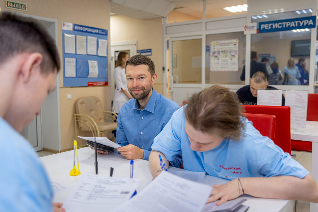 Команда Алексея Вихарева зажигает «Огонь жизни» для спасения людей