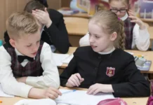 Борис Чернышов и Владимир Путин о ключевых аспектах создания единых учебников для Госдумы boris chernyshov i vladimir putin o klyuchevyh aspektah sozdaniya edinyh uchebnikov dlya gosdumy-ekbonline-ru-174826487700-0