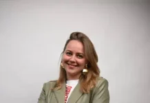 Элли и Миа делятся простыми секретами стиля для офиса elli i mia delyatsya prostymi sekretami stilya dlya ofisa-ekbonline-ru-174765874600-0