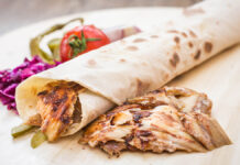 ShawarmaWithChickenOnWoodTable