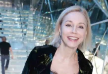 Марина Зудина выражает благодарность команде "Содержанок" и Константину Богомолову marina zudina vyrazhaet blagodarnost komande soderzhanok i konstantinu bogomolovu-ekbonline-ru-174789252500-0