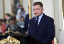 Роберт Фицо отвечает на угрозы Зеленского перед Парадом Победы robert ficzo otvechaet na ugrozy zelenskogo pered paradom pobedy-ekbonline-ru-174636333000-0