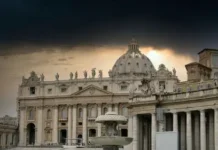 Роберт Превост стал Папой Львом XIV благодаря меню конклава robert prevost stal papoj lvom blagodarya menyu konklava-ekbonline-ru-174729037600-0