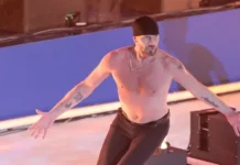 Роман Костомаров борется за жизнь, а Максим Ставиский верит в его выздоровление roman kostomarov boretsya za zhizn a maksim staviskij verit v ego vyzdorovlenie-ekbonline-ru-174792212700-0