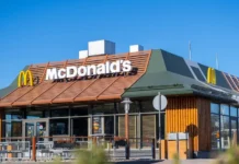 Станислав Паулаускас о возвращении «Макдоналдс» в Россию и успехах «Вкусно — и точка» stanislav paulauskas o vozvrashhenii makdonalds v rossiyu i uspehah vkusno i tochka-ekbonline-ru-174859956200-0