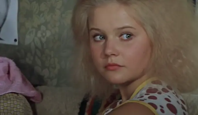 Потеряла память и карьеру после аварии: куда пропала звезда "Одиноким предоставляется общежитие"