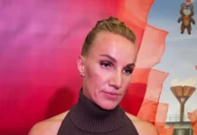 Светлана Кузнецова, Евгений Стычкин и Майк Тайсон — яркие представители спорта и кино svetlana kuzneczova evgenij stychkin i majk tajson yarkie predstaviteli sporta i kino-ekbonline-ru-174865919800-0