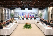 Зеленский, Дональд Трамп и лидеры США попытаются прервать блокаду zelenskij donald tramp i lidery ssha popytayutsya prervat blokadu-ekbonline-ru-174869595700-0