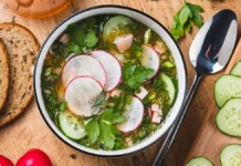 Алексей Логинов и Виктория Безнебеева дают советы по легким рецептам окрошки aleksej loginov i viktoriya beznebeeva dayut sovety po legkim reczeptam okroshki-ekbonline-ru-0