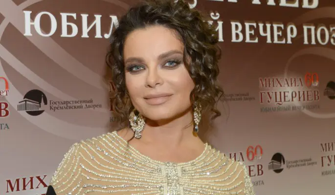 Потеряла ребенка, бросила мужа-изменника и попала в реанимацию: что пережила Наташа Королева