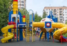 Петр Бирюков и Сергей Собянин запустили масштабное обновление дворов Москвы petr biryukov i sergej sobyanin zapustili masshtabnoe obnovlenie dvorov moskvy-ekbonline-ru-0