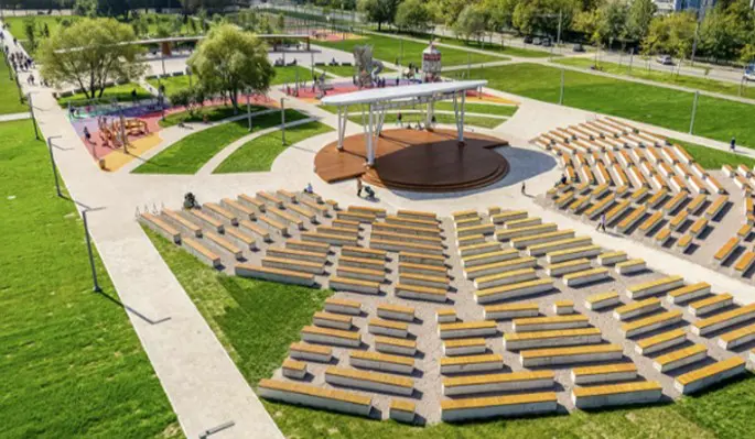 В районе Ясенево появился сквер с амфитеатром