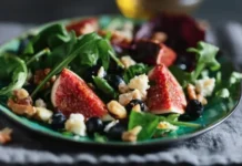 Яркий шедевр вашего стола — салат с блю чиз и говядиной yarkij shedevr vashego stola salat s blyu chiz i govyadinoj-ekbonline-ru-0