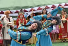 Грандиозный Сабантуй в Свердловской области с участием звёзд Татарстана и Башкортостана grandioznyj sabantuj v sverdlovskoj oblasti s uchastiem zvyozd tatarstana i bashkortostana-ekbonline-ru-0