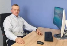 igor lyapustin i aleksandr gradulenko obsuzhdayut optimizm v melbet-ekbonline-ru-0