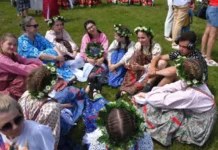 Кашинский хоровод в Богдановиче празднует семью, Бажова и ансамбль "Иван да Марья" kashinskij horovod v bogdanoviche prazdnuet semyu bazhova i ansambl ivan da marya-ekbonline-ru-0