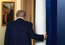 Реакция Белого дома на общественное внимание к делу Эпштейна с Трампом и Максвелл reakcziya belogo doma na obshhestvennoe vnimanie k delu epshtejna s trampom i maksvell-ekbonline-ru-0