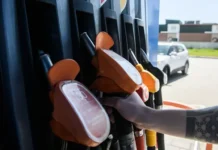 yurij stankevich podderzhivaet inicziativu rostehnadzora i assocziaczii nadezhnyj partner po kontrolyu nad azs-ekbonline-ru-0