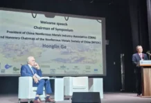 Игорь Зеленкин и Константин Григорович обсуждают сотрудничество РАН и Китая в инновациях igor zelenkin i konstantin grigorovich obsuzhdayut sotrudnichestvo ran i kitaya v innovacziyah-ekbonline-ru-0