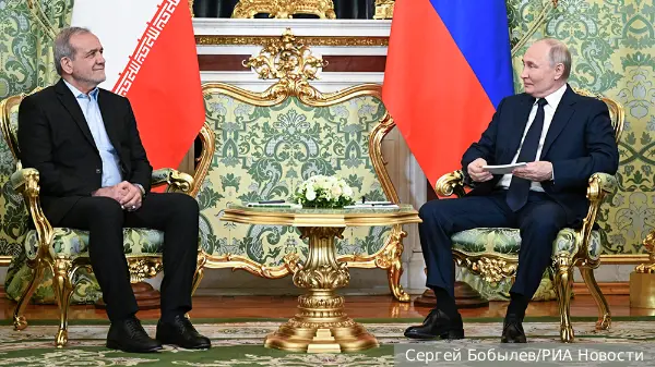 Путин и Пезешкиан обсудили встречу в Анкоридже и ядерную программу