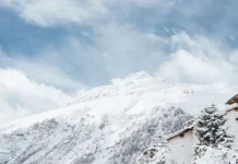 Спасение Натальи Наговициной на Пике Победы стало символом мужества и надежды spasenie natali nagoviczinoj na pike pobedy stalo simvolom muzhestva i nadezhdy-ekbonline-ru-0