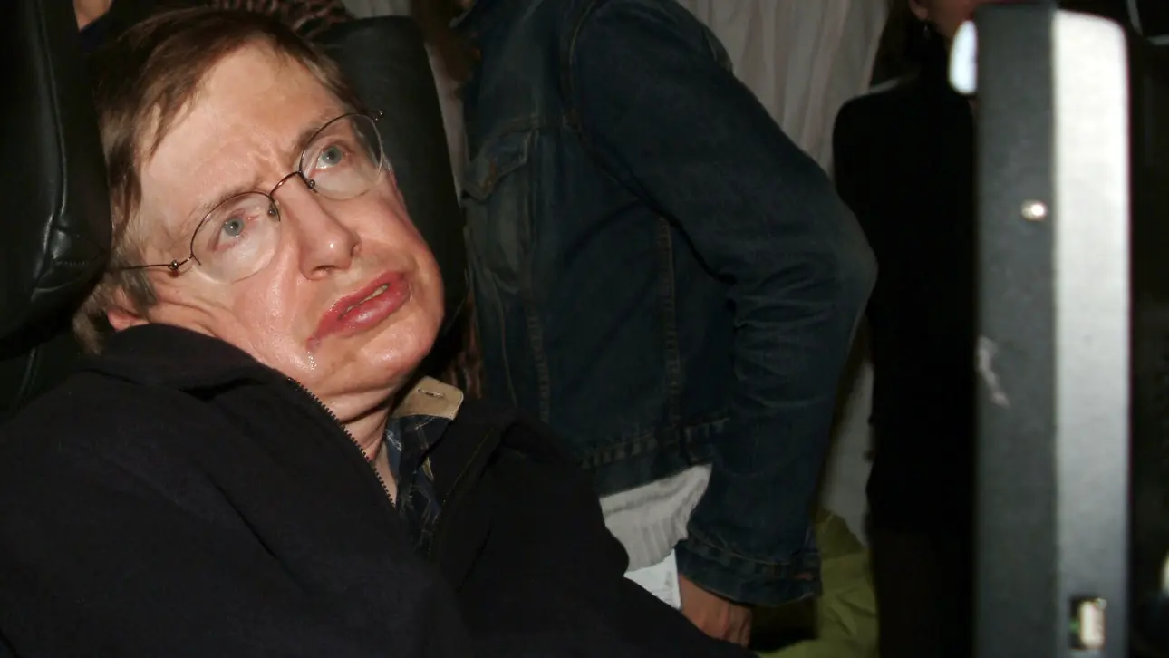 В Сети вспомнили слова Стивена Хокинга на фоне сообщений об инопланетном судне