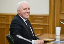 vladimir putin rassmotrit vydvizhenie aleksandra guczana na post genprokurora rossii-ekbonline-ru-0